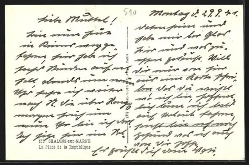 AK Châlons-sur-Marne, La Place de la République avec voitures et bâtiments historiques