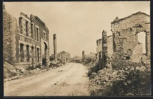 Foto-AK Saint Marie-à-Py, Das zerstörte Dorf