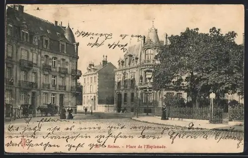AK Reims, Place de l`Esplanade avec bâtiments historiques et passants