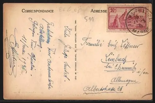 AK Reims, La Rue Carnot avec passants et bâtiments historiques