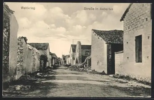 AK Auberive, Strasse in Trümmern