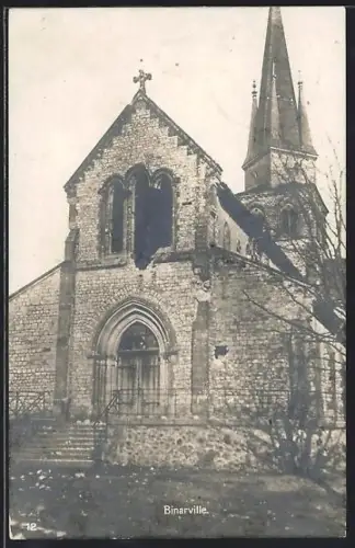 AK Binarville, Église du village en pierre avec clocher imposant