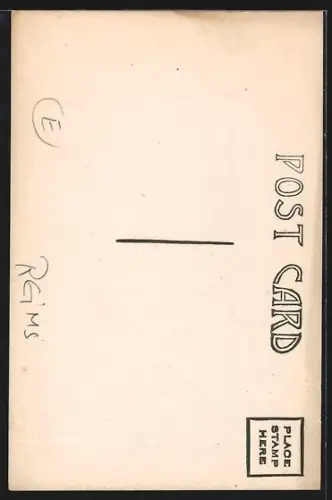 AK Reims, Vue aérienne des ruines de la ville après la destruction