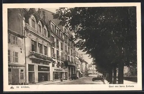 AK Épinal, Quai des bons Enfants avec boutiques et arbres alignés