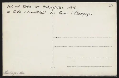 AK Heutrégiville, Vue du village et de l`église