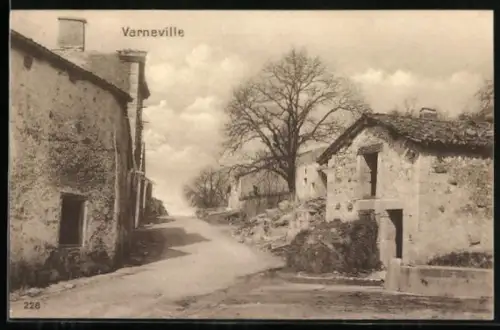 AK Varneville, Une rue