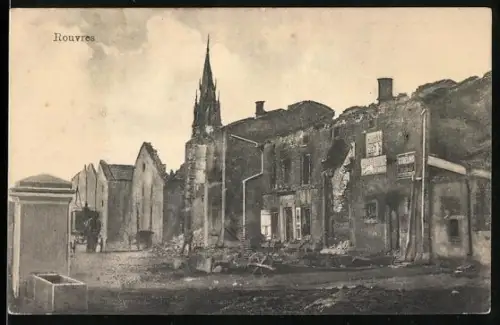 AK Rouvres, zerstörte Strassenpartie mit Häuserruinen