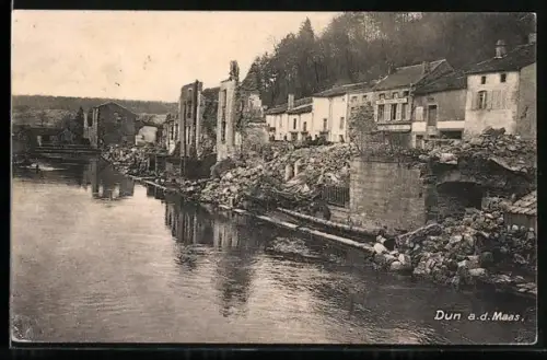 AK Dun a. d. Maas, Panorama de la ville détruite