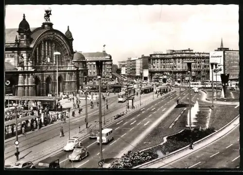 AK Frankfurt am Main, Am Hauptbahnhof mit Strassenbahnen