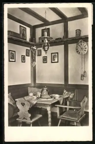 AK Falkenstein /Taunus, Gasthaus Reichenbachtal, Innenansicht mit Uhr