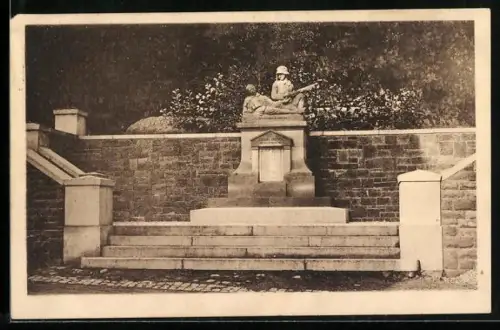 AK Gaugrehweiler, Blick auf Kriegerdenkmal