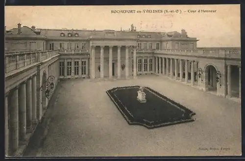 AK Rochefort-en-Yvelines /S.-et-O, Cour d`Honneur