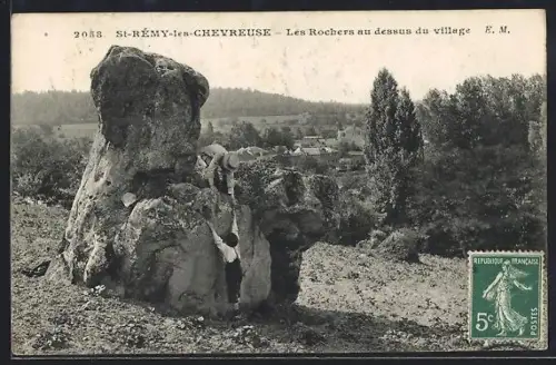 AK St-Rémy-les-Chevreuse, Les Rochers au dessus du village