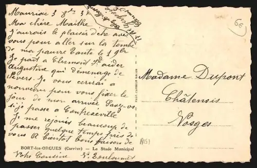 AK Bort-les-Orgues /Corrèze, Le Stade Municipal et vue panoramique du village