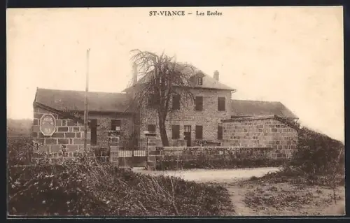 AK St-Viance, Les Écoles