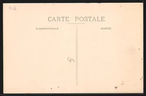 AK Treignac /Corrèze, La Chapelle du Calvaire et groupe de villageois