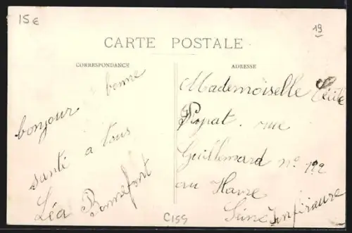 AK Bugeat /Corrèze, La Grand`Rue animée avec passants et bâtiments historiques