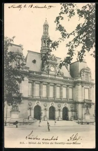 AK Neuilly-sur-Seine, Hôtel de Ville avec facade élégante et arbres environnants