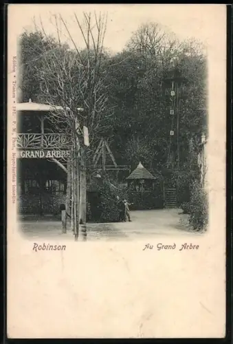 AK Robinson, Au Grand Arbre avec un restaurant niché parmi les arbres