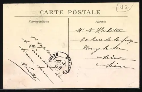 AK Robinson, Vue générale de ses environs prise du Château de la Tour