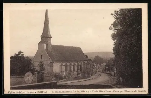 AK Moulineaux, Église du XIIIe s. avec fonts baptismaux du XIIe s. et médaillons de Blanche de Castille