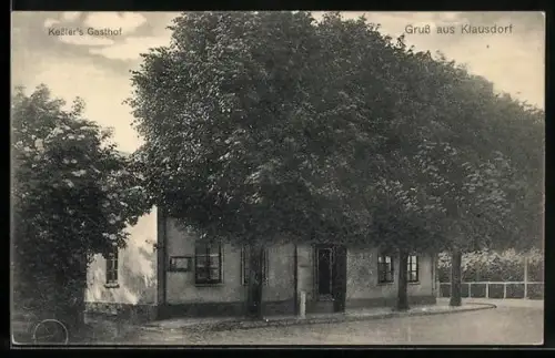 AK Klausdorf / Mark, Kessler`s Gasthof mit Grünanlagen