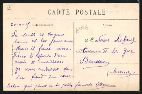 AK Rambouillet /S.-et-O., Panorama de la ville avec vue sur l`église et les toits environnants