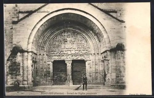 AK Beaulieu /Corrèze, Portail de l`église paroissiale