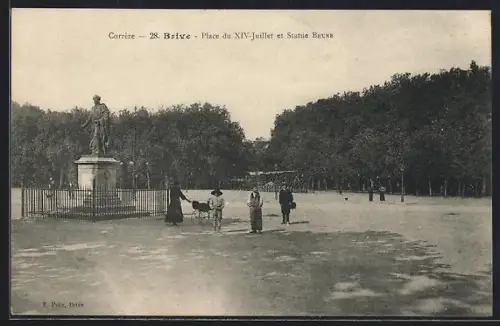 AK Brive, Place du XIV-Juillet et Statue Brune