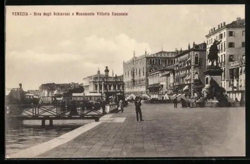 AK Venezia, Riva degli Schiavoni e Monumento Vittorio Emanuele