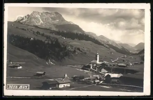 AK Lech, Ortsansicht mit Kirche, Talblick