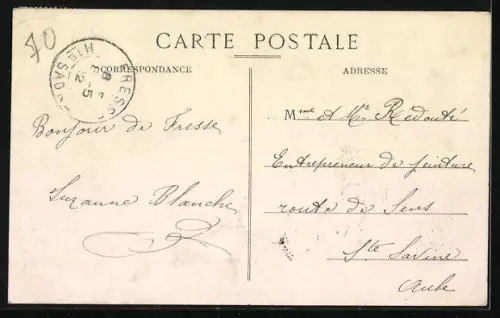 AK Fresse, Le Voivet, Vue du village entouré de collines boisées