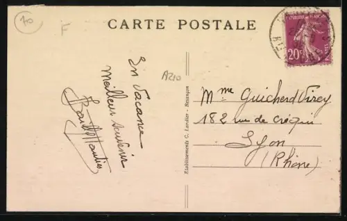 AK Vauvillers /Haute-Saône, La Grande Rue animée avec passants et commerces