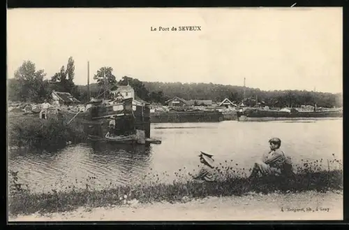 AK Seveux, Le Port avec des enfants au bord de l`eau
