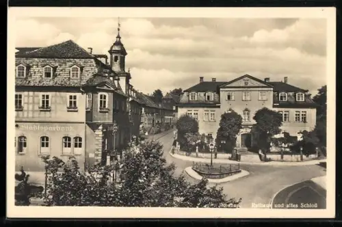 AK Ilmenau, Strassenpartie mit Rathaus und altem Schloss sowie Stadtsparbank