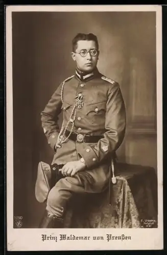 AK Prinz Waldemar von Preussen in Uniform mit Schirmmütze