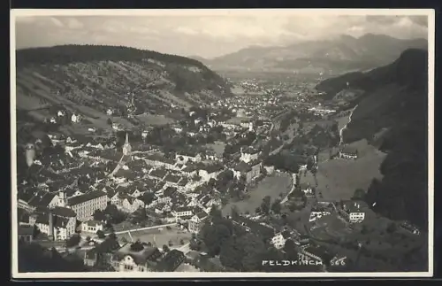 AK Feldkirch, Ortsansicht aus der Vogelschau mit Katzenturm und Schattenburg
