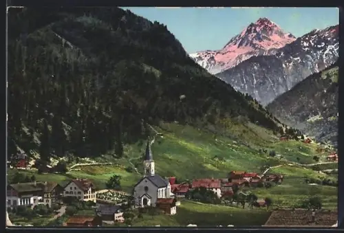 AK Gaschurn /Montafon, Ortsansicht mit Kirche und Gipfel der Vallula