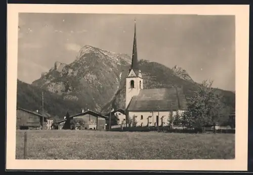 AK St. Martin bei Lofer, Ortspanorama mit Kirche