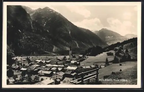 AK Holzgau /Tirol, Totalansicht mit Bergpanorama