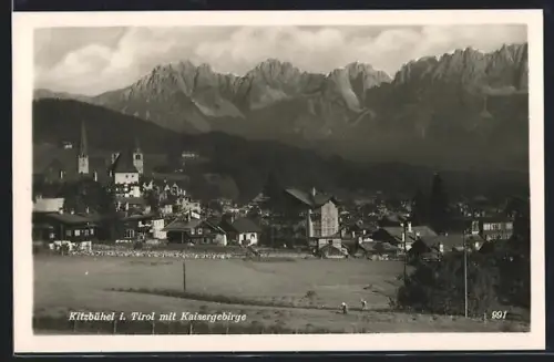 AK Kitzbühel /Tirol, Ortspanorama mit Kaisergebirge