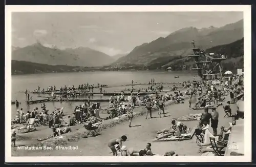 AK Millstatt am See, Strandbad mit Besucher, Sprungturm