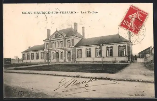 AK Saint-Maurice-sur-Fessard, Les Écoles