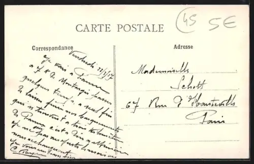 AK Montargis, Rue Dorée animée avec commerces et passants