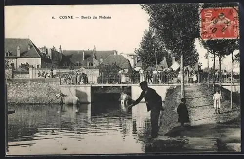 AK Cosne, Bords du Nohain avec pêcheurs et promeneurs sur le chemin