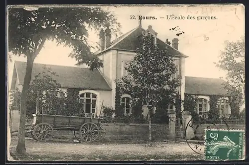 AK Fours, L`École des garcons