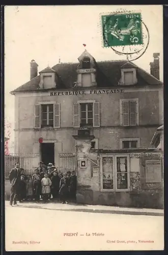 AK Préhy, La Mairie avec un groupe d`enfants devant l`entrée