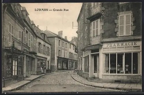 AK Lormes, Grande Rue avec pharmacie et bâtiments historiques