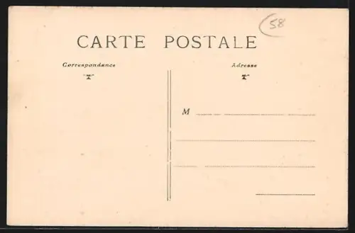 AK Fours, Le bas de la Place