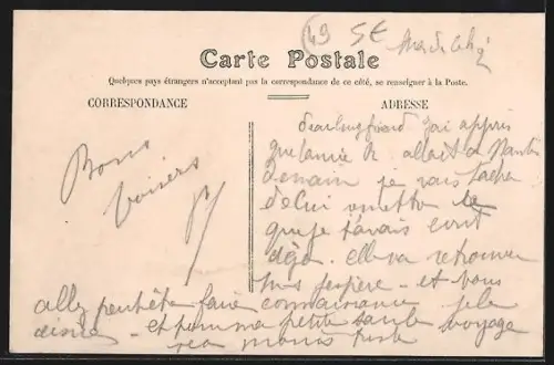AK Cholet, Arrivée d`un train à la gare avec un homme saluant depuis la portière
